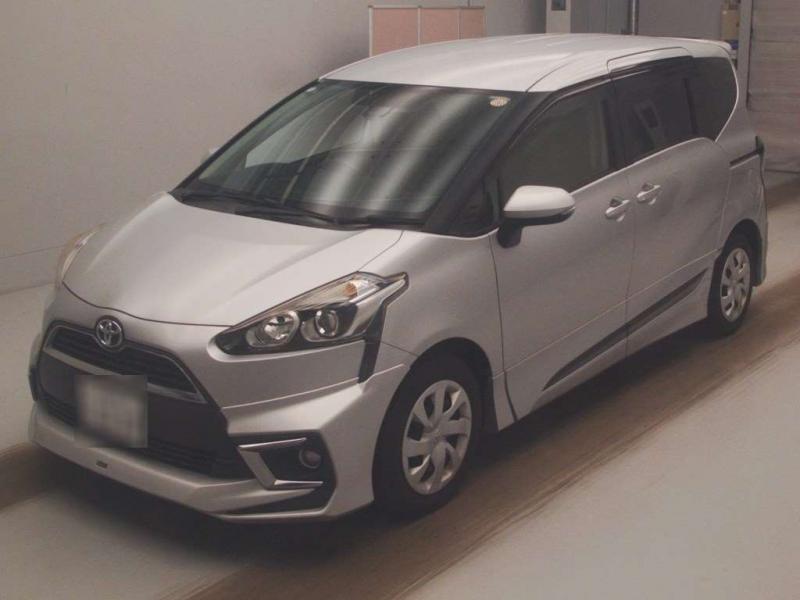 Toyota Sienta