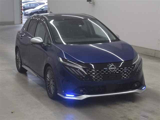 Nissan AURA