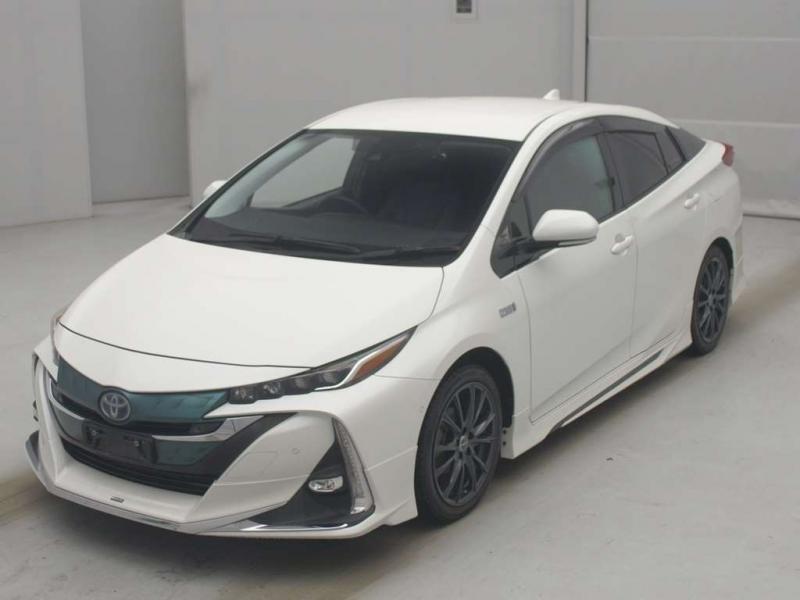 Toyota Prius PHV