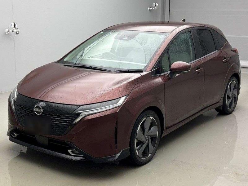 Nissan AURA