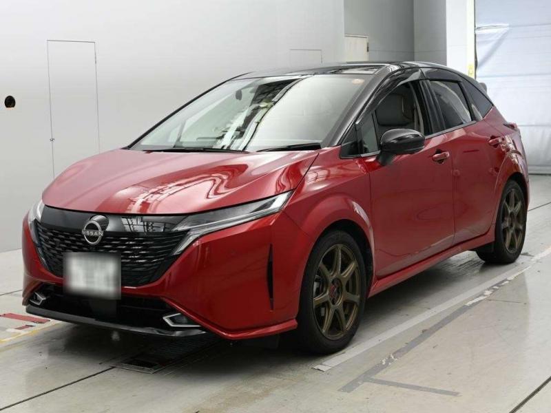 Nissan AURA
