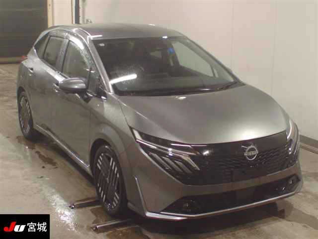 Nissan AURA