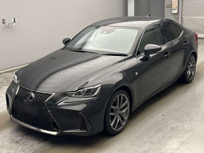 Lexus IS