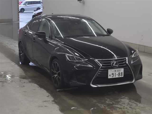 Lexus IS