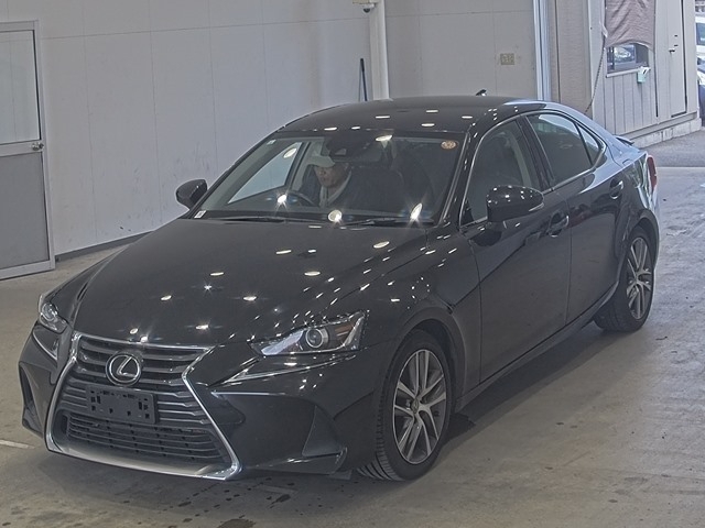 Lexus IS