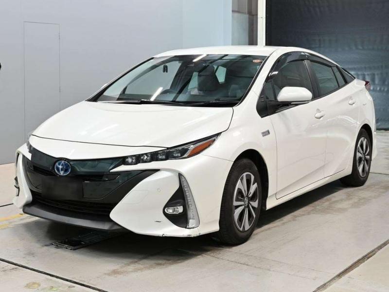 Toyota Prius PHV