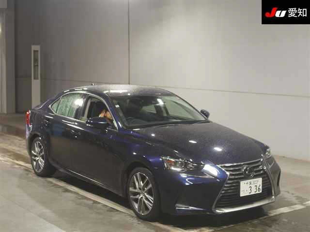 Lexus IS