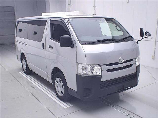 Toyota Regius ACE