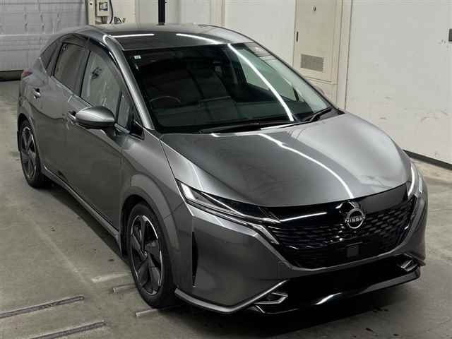 Nissan AURA