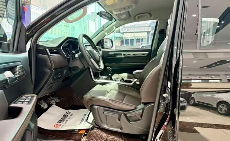 JAC T9