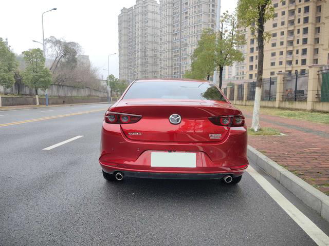 Mazda 3 Angkesela