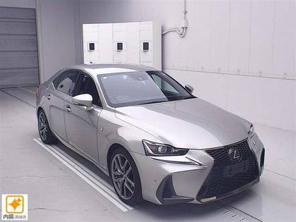 Lexus IS